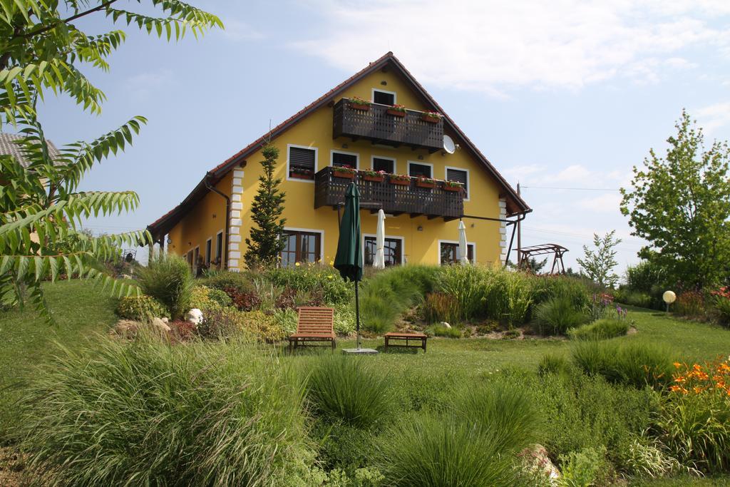 Hostel Strug Makole Esterno foto